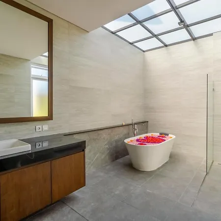 Nusa Dua Bayview Villas Exterior photo