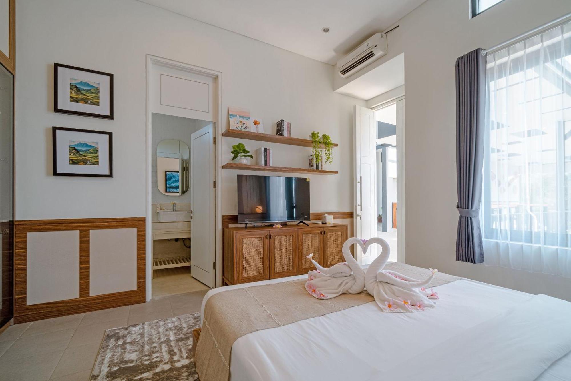 Nusa Dua Bayview Villa